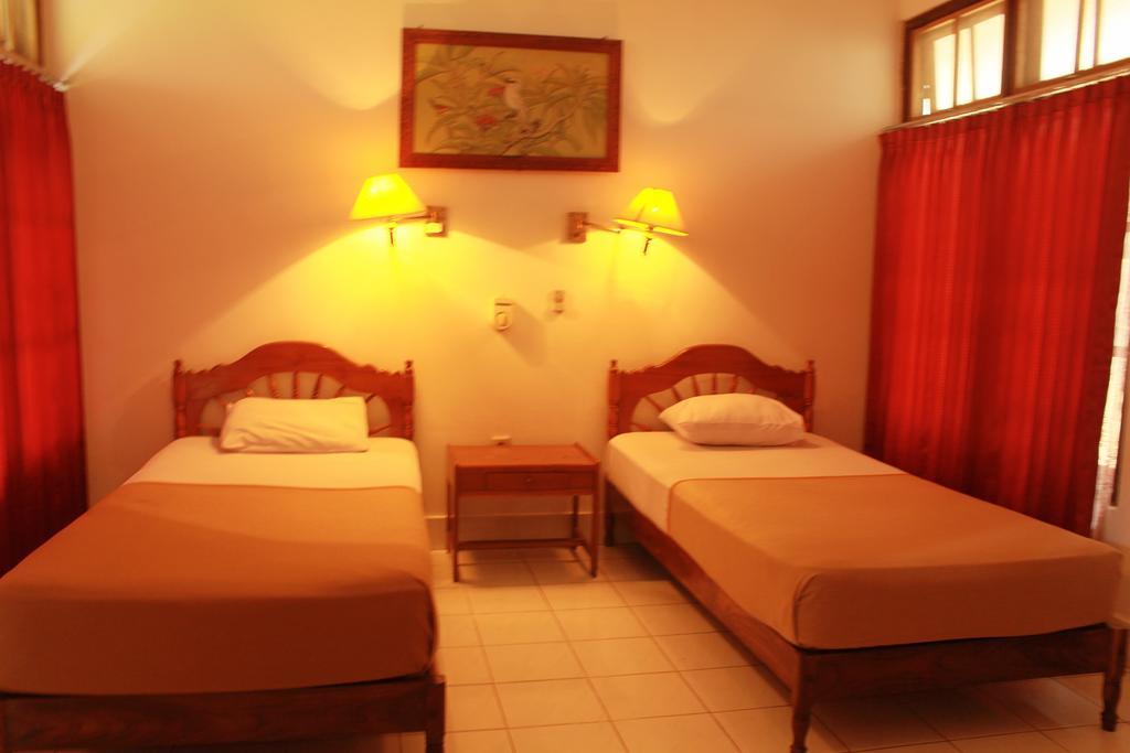 Temukus Hotel Angsoka חדר תמונה